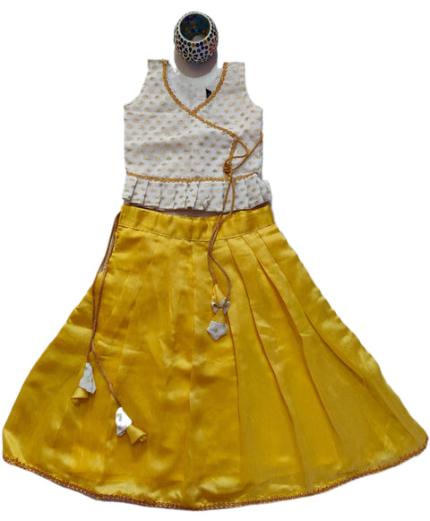 Lehenga in golden Silk and georgette choli