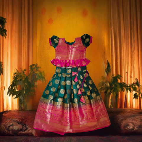 Lehenga Choli in Art Silk in Dark Green & Pink