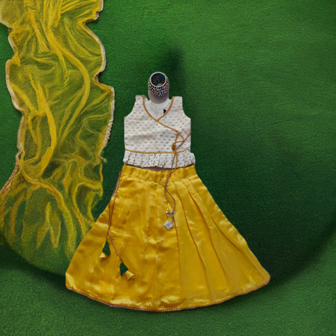 Lehenga in golden Silk and georgette choli